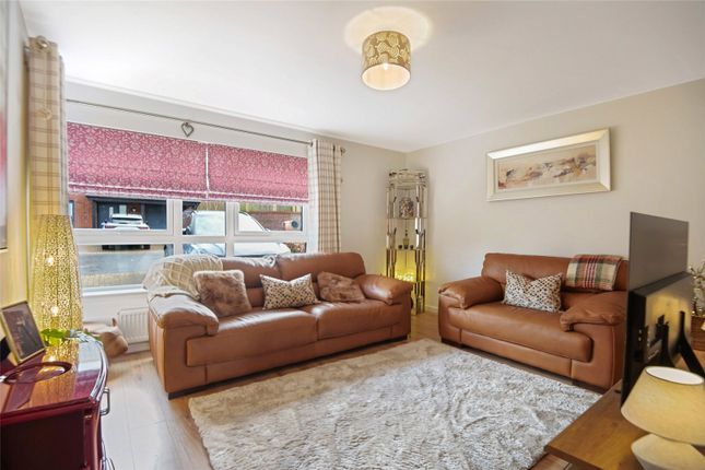 24, Midton Circle, Howwood photo 3