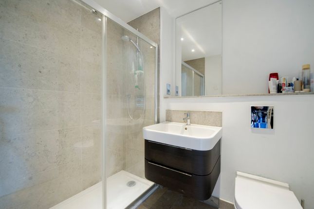 Flat for sale in The Cube, Banyan Wharf, 17-21 Wenlock Road, Shoreditch, London