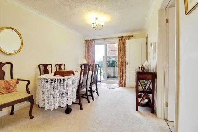 Flat 11, Mere Court Sandbach Road North, Alsager photo 3