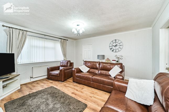 71, Beech Road, Wednesbury photo 2