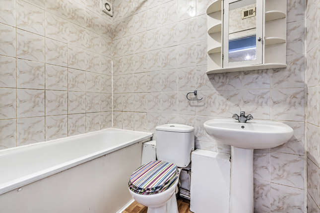 Flat 2 Belgrave Court, 152 Shooters Hill Road, Blackheath photo 3