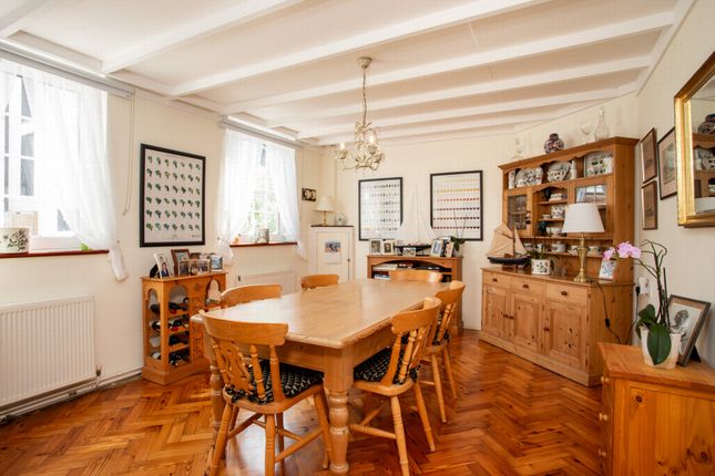 Coast Cottage 6, Range Road, Hythe photo 4