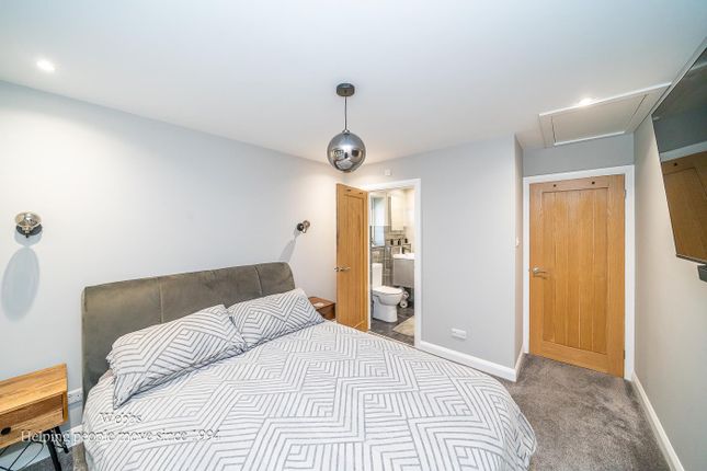 23, Harebell Close, Cannock photo 4