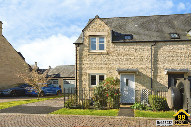 7, Pips Field, Fairford photo 2
