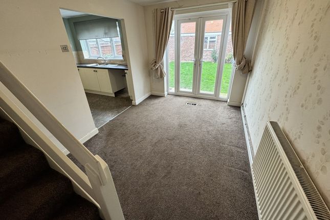 77 Furzebank Way, Willenhall photo 4