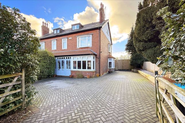 15 Holly Park, Leeds photo 3