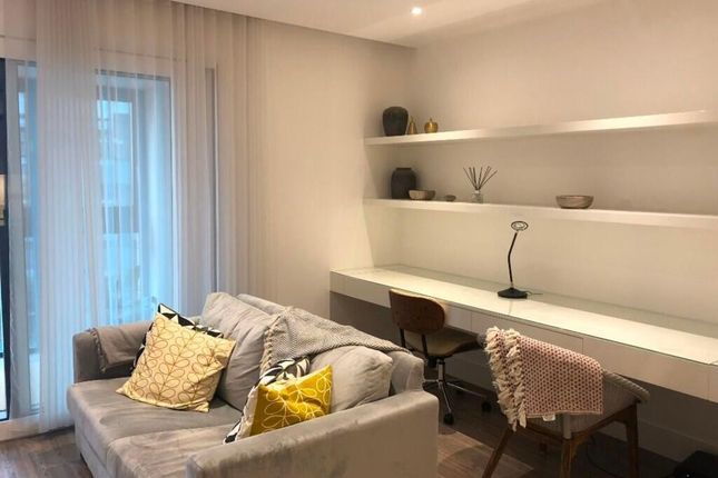 Apartment 1903, Wiverton Tower, London photo 2
