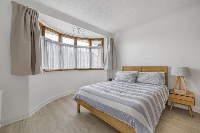 44, Onslow Drive, Sidcup photo 3
