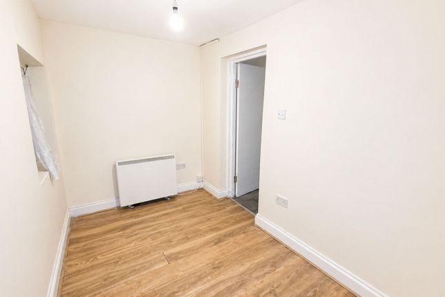 443c High Street North, London photo 3