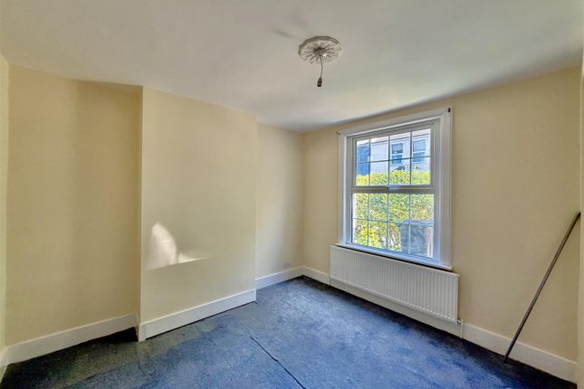 Strafford Road, Hounslow photo 3