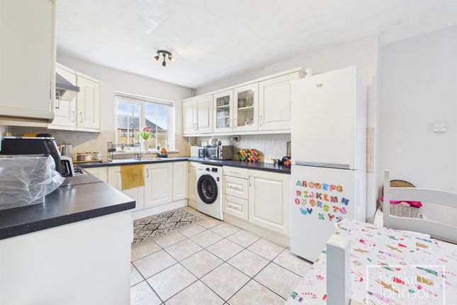 22, Dyffryn Avenue, Pontypridd photo 4
