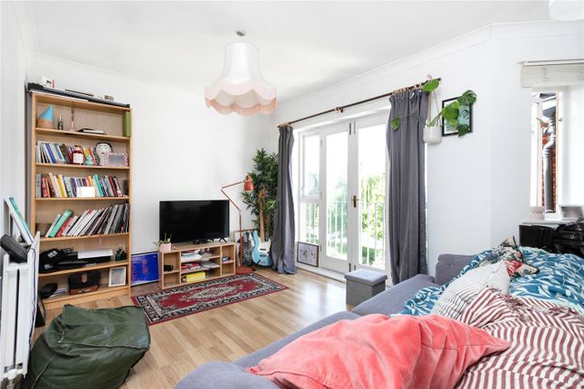 Thumbnail Flat for sale in Shalbourne Square, London