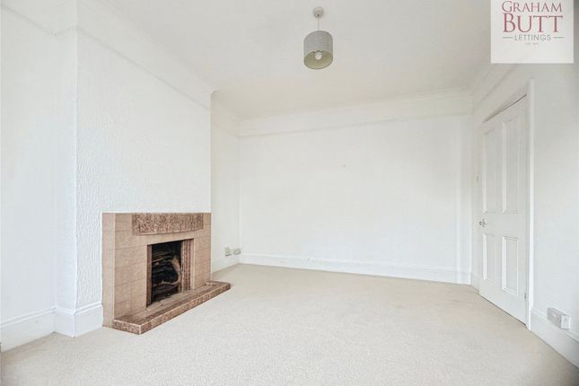 60,, Northcourt Road, West Sussex photo 3
