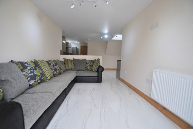 Rhymney Street, Cardiff photo 2