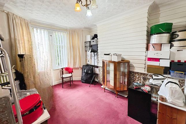 50, CARDIFF photo 3