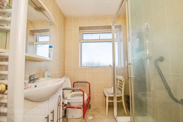 81, Lymington Avenue, Clacton-on-Sea photo 4