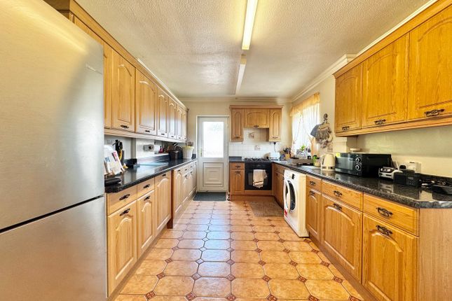 37, Yewberry Lane, Newport photo 5