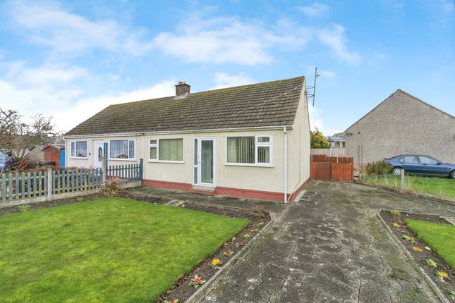 2-bed bungalow on 14, Y Glyn, Conwy, £170,000