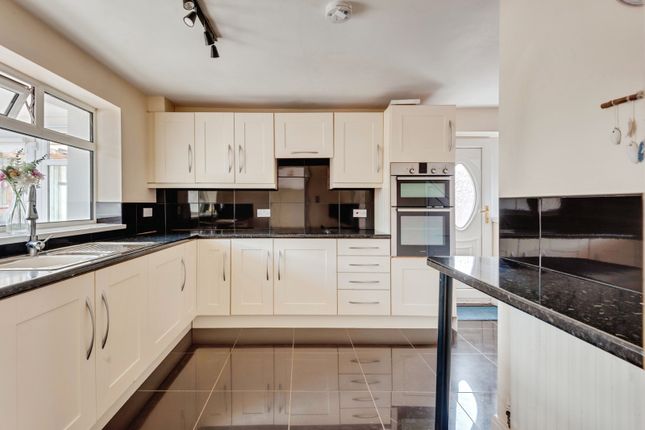 5, Firthland Way, Merseyside photo 3