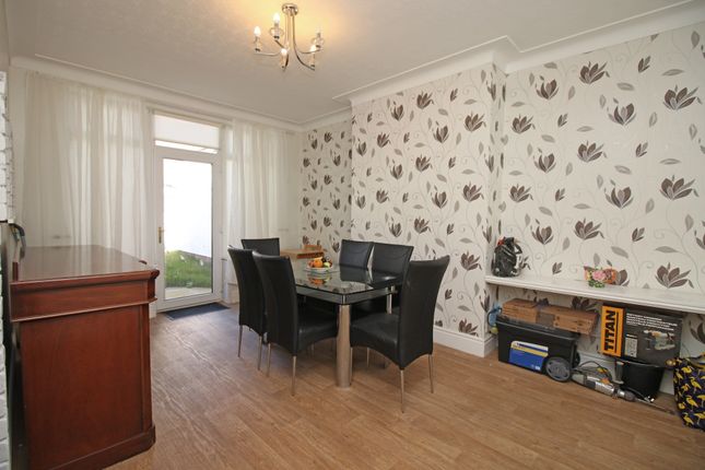 33, Cornwall Avenue, Blackpool photo 4