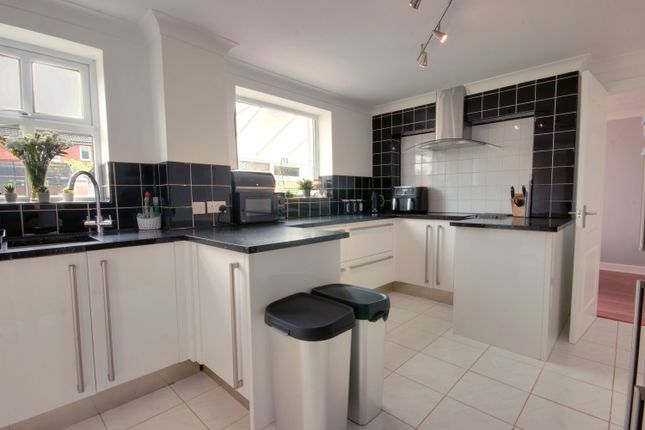 Detached house for sale in 63 Beamsley Way, Kingswood, Hull