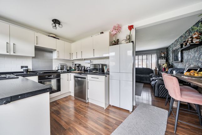 94 Gainsborough Drive, Chichester photo 3