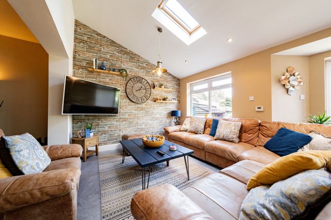 24 Kirby Lane, Leicester photo 4