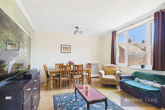 52 Osborne Avenue, South Shields photo 2