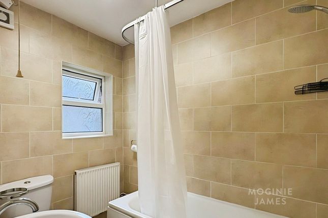 Flat 2, 11, Northcote Street, Cardiff photo 3