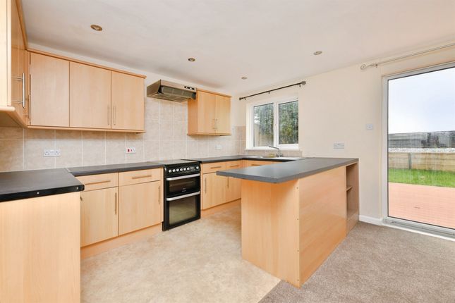 9, Mote Park, Saltash photo 3