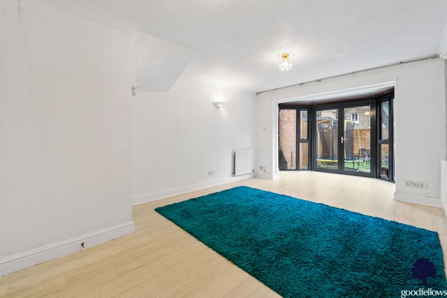 Thumbnail Detached house to rent in Henfield Road, London