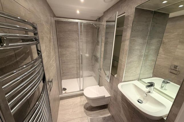 Flat 51, 21 Archer Court, London photo 2