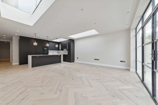 Flat for sale in Church Lane, London