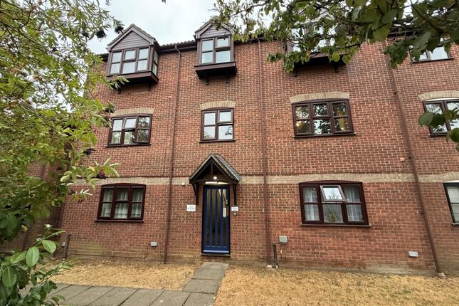 1-bed flat on 112 Enville Way, Highwoods, Colchester, £70,000