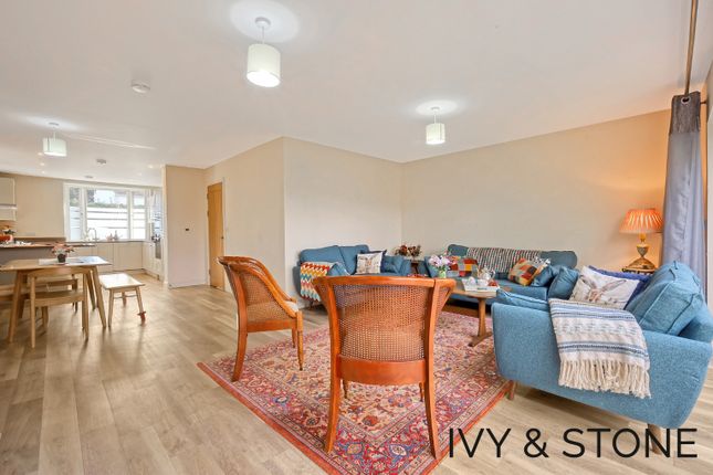 10 Orchid Grove, Grove Lane, Essex photo 4