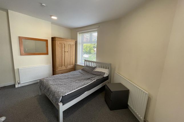 4 Bedroom House in S10 1LL