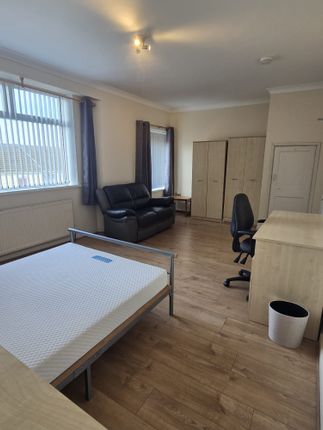 Room 1, 6, Kilvey Terrace, Swansea photo 5