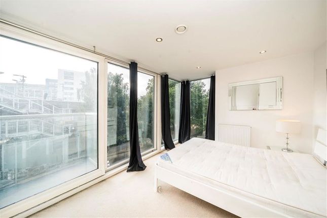 Flat 202, Distillery Tower, 1, Mill Lane, London photo 4