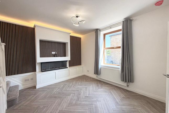 1, Armitage Square, West Yorkshire photo 4