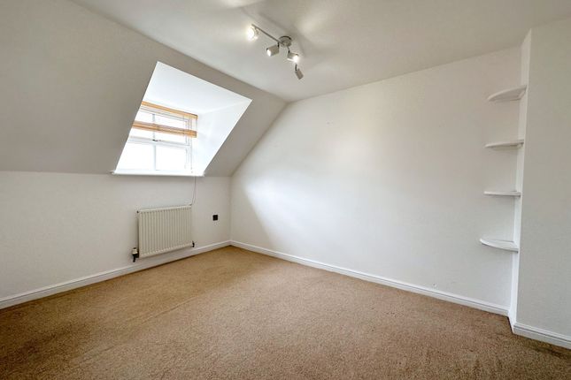 Town house to rent in South Knighton Road, South Knighton, Leicester