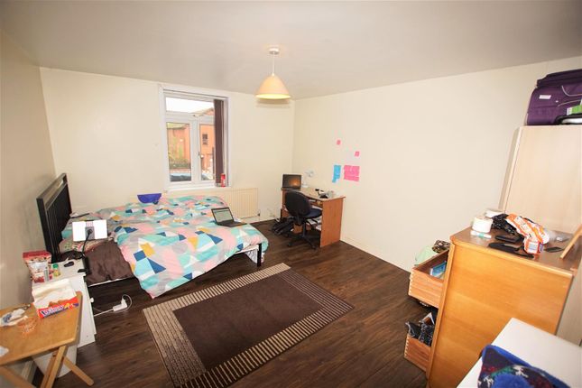 Thumbnail Flat to rent in Bristol Road, Selly Oak, Birmingham