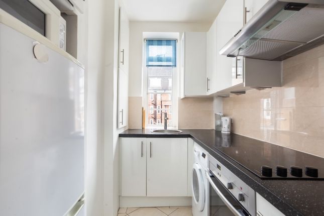 Flat for sale in Sutton Court Road, London