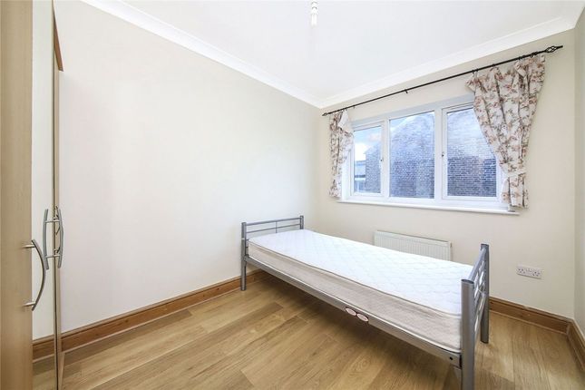 Halstow Road, London photo 4