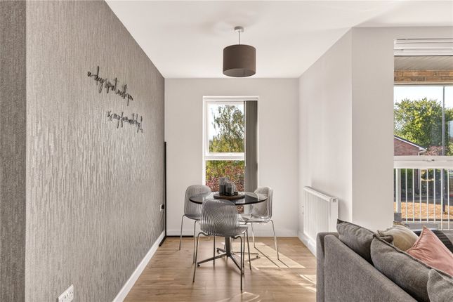 Flat 3, Woodpecker House,, Heron Way, Bristol photo 4