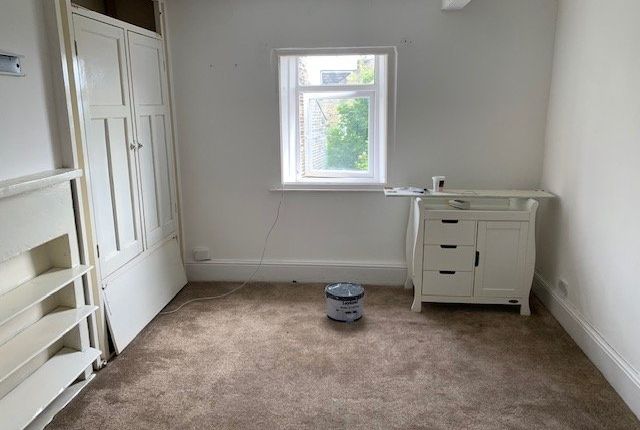 2, Whitehead Place, Bradford photo 5