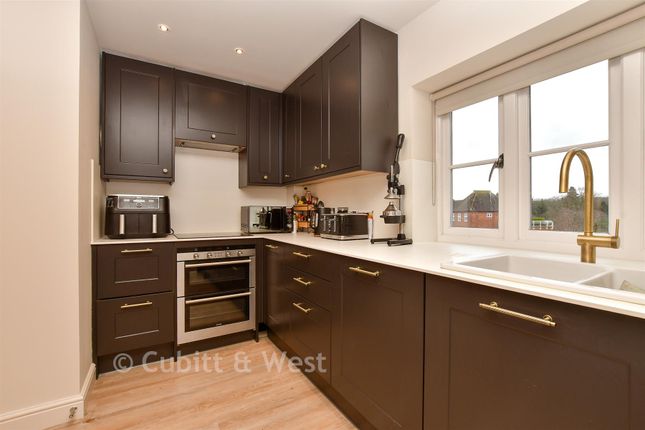 Elizabeth House, Elizabeth Drive, Banstead photo 3