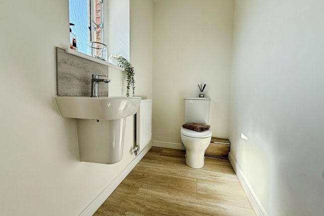 4, Tilley Close, Rowlands Gill photo 3
