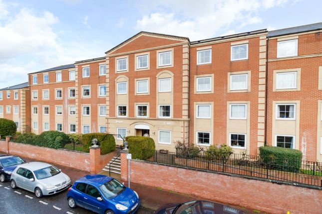 Thumbnail Flat to rent in Hengist Court, Marsham Street, Maidstone