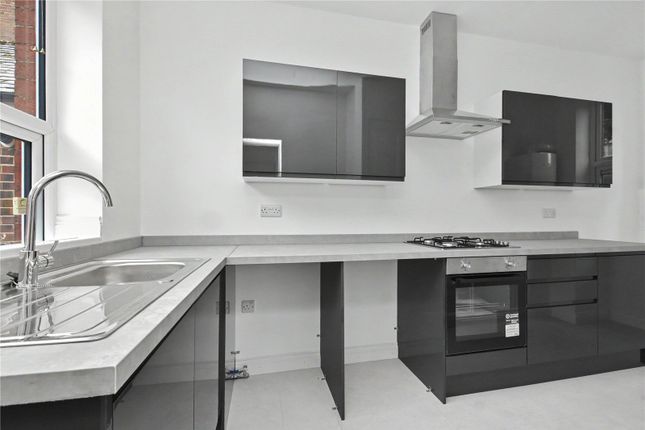 21, Chapel Lane, West Yorkshire photo 2