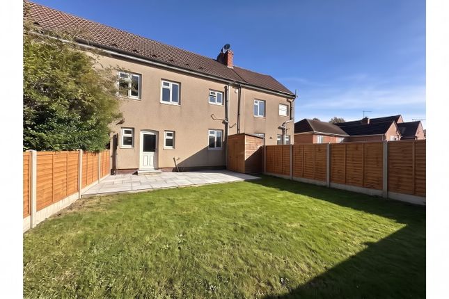 30, Springfield Road, Swadlincote photo 4